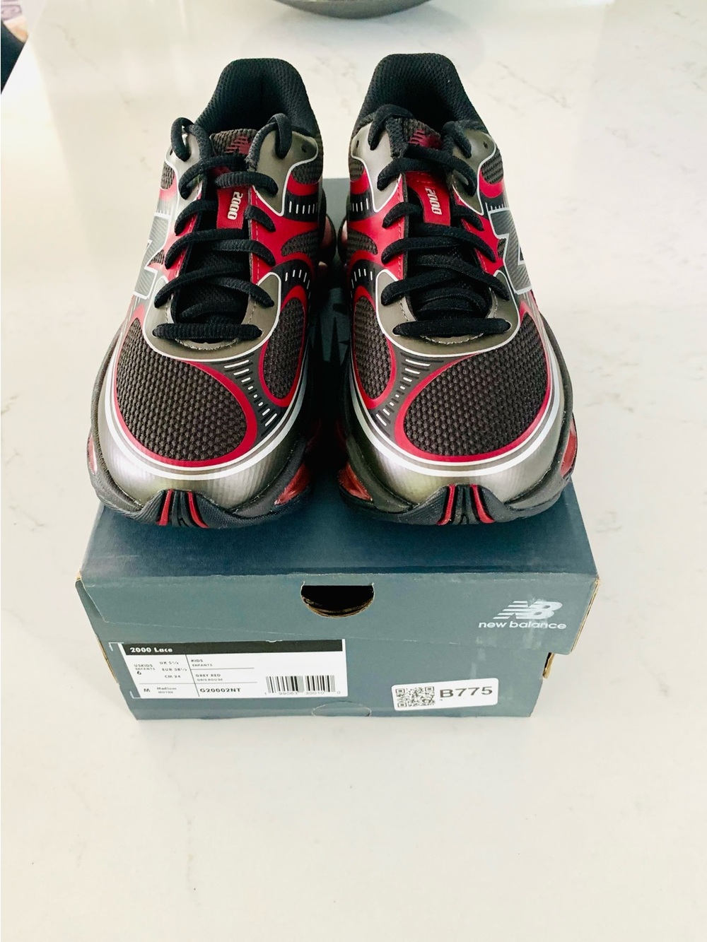 New Balance 2000 Lace Grey Red Kids Grade School Sneakers Size 6 G20002NT